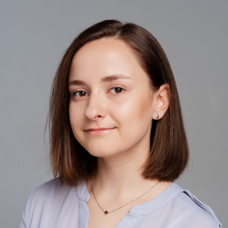 Karyna Naminas